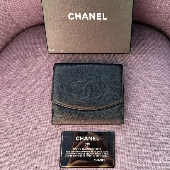 Chanel Caviar Skin Coco Mark Bi-Fold Wallet Leather - Picture 2 of 12